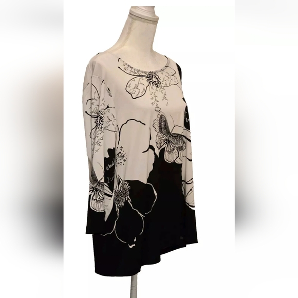 Chico's Knit Kit White Black Butterfly Floral Long Sleeve Top Sz 3 or L Gothic - Picture 4 of 14